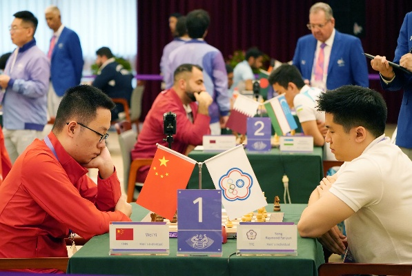 国际象棋比赛的完整曰程记录-第1张图片-www.211178.com_果博福布斯